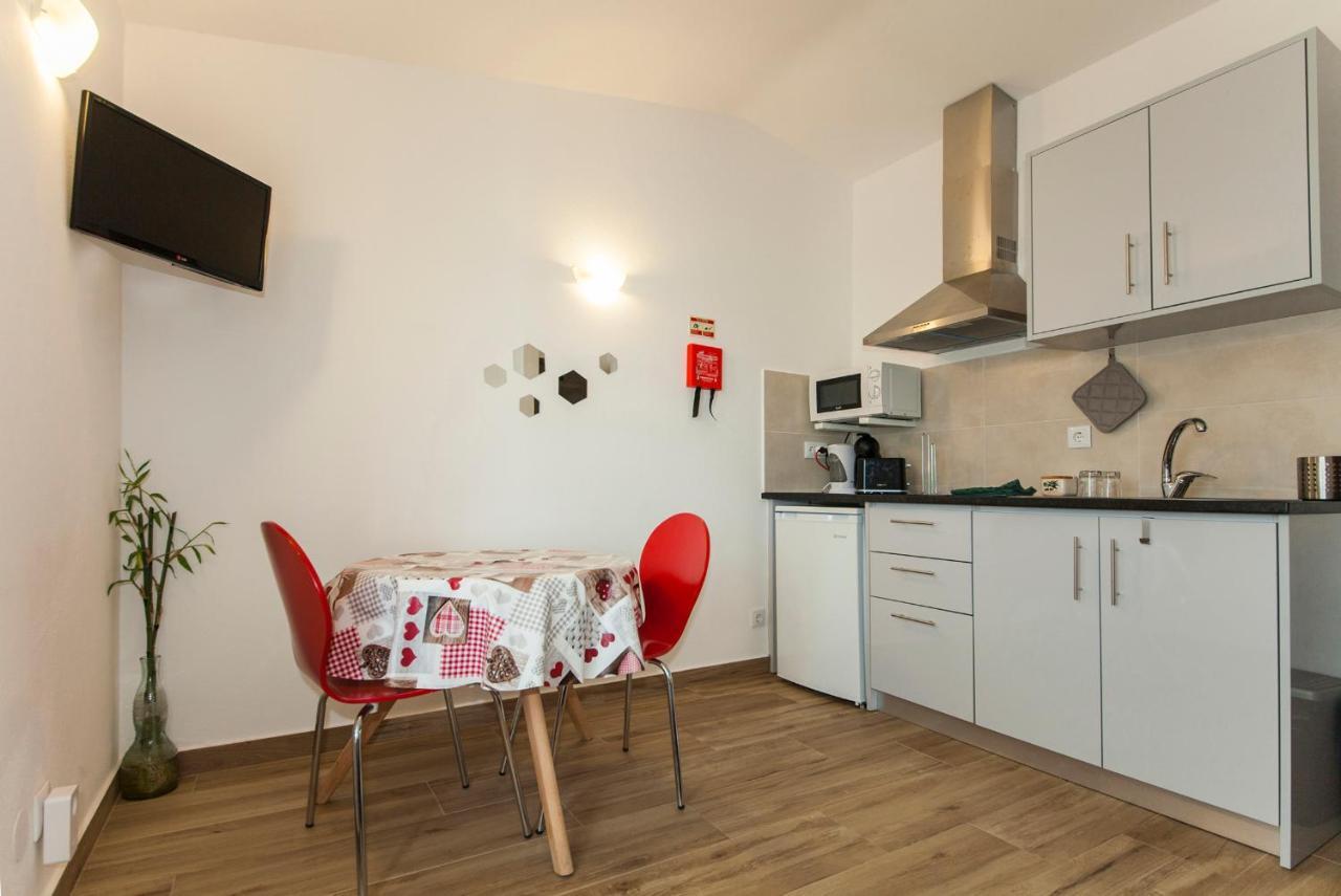 A38 - Rising Sun Top-Floor Flat Lagos Exterior photo